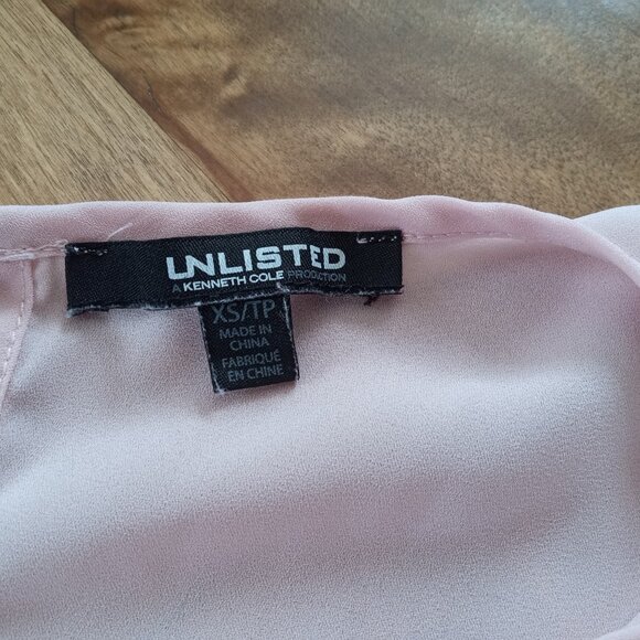 🌺** Any 2 For 15$**🌺 Kenneth Cole Pink Asymmetrical Blouse - Picture 7 of 12